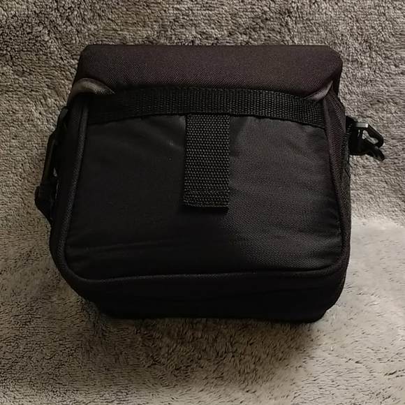 NWOT Camera bag- black/gray color, med size - Picture 3 of 10